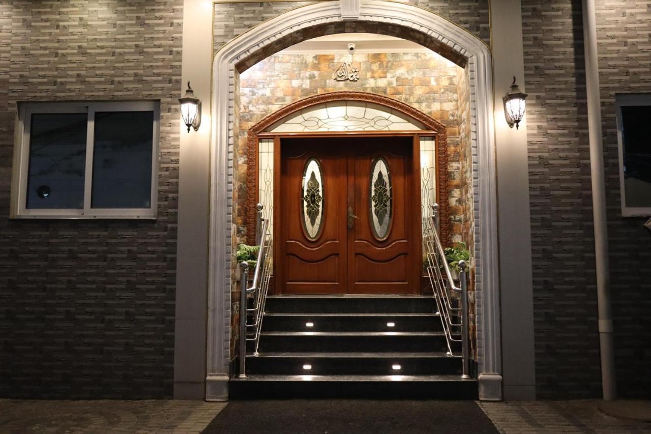 Hayyat Luxury Hotel Suites Lahore Buitenkant foto