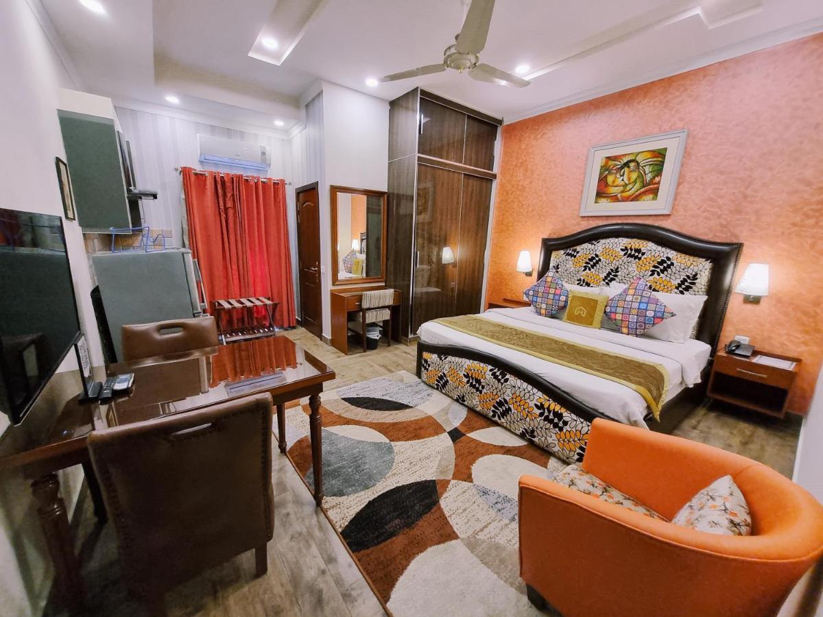 Hayyat Luxury Hotel Suites Lahore Buitenkant foto