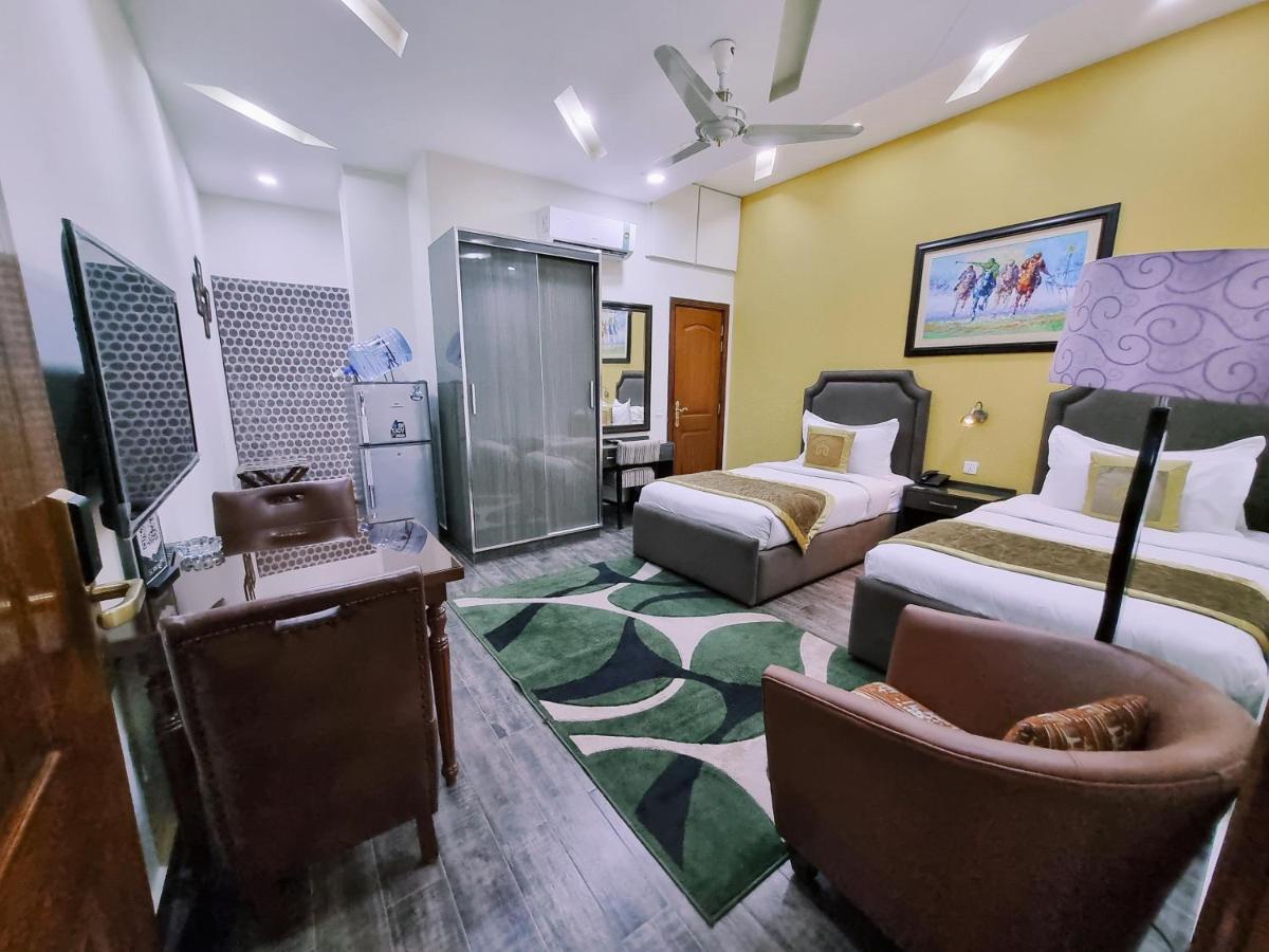 Hayyat Luxury Hotel Suites Lahore Buitenkant foto