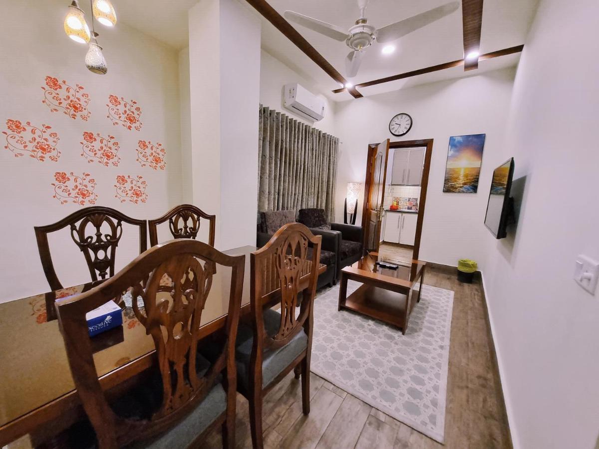 Hayyat Luxury Hotel Suites Lahore Buitenkant foto