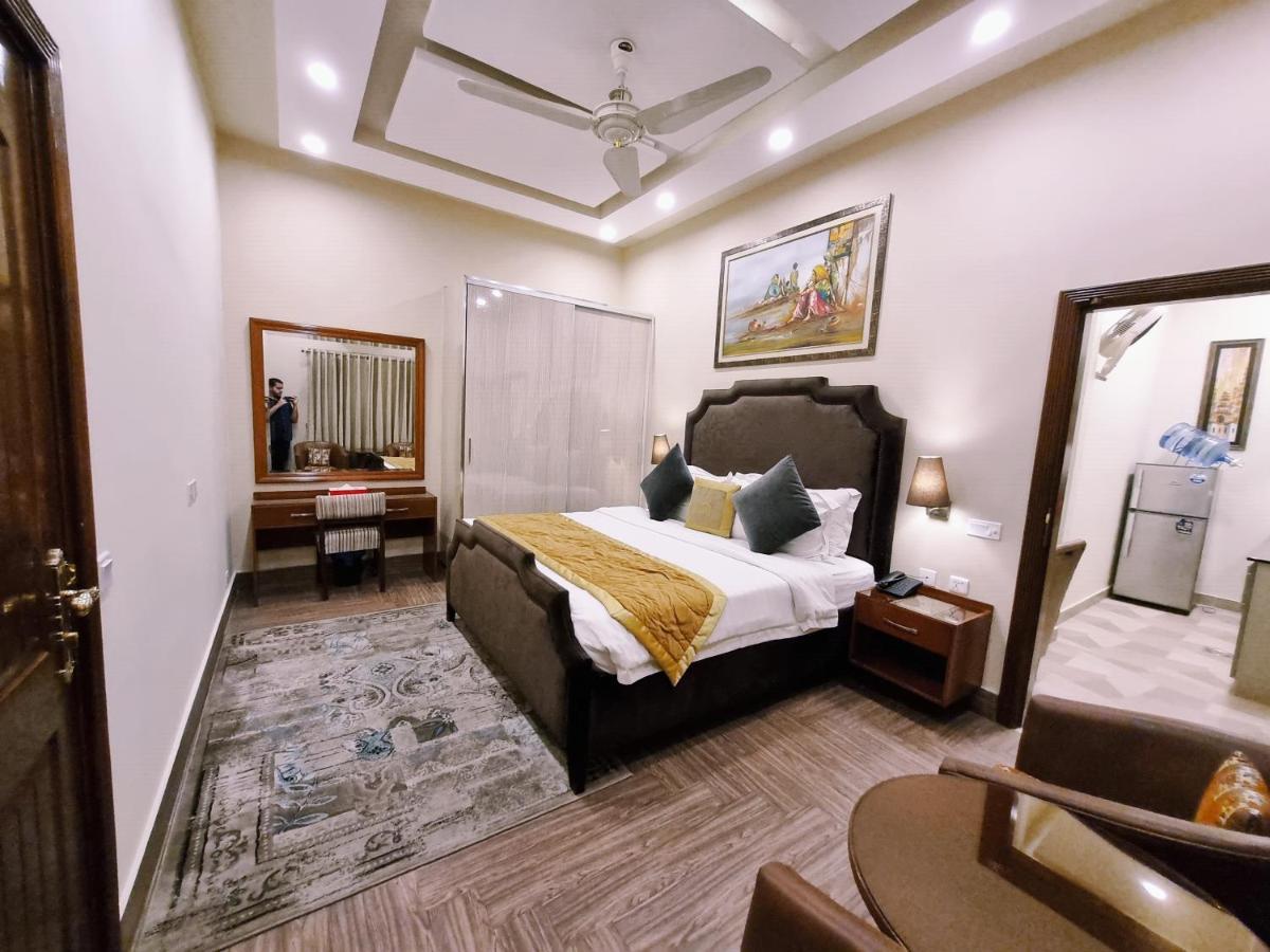 Hayyat Luxury Hotel Suites Lahore Buitenkant foto